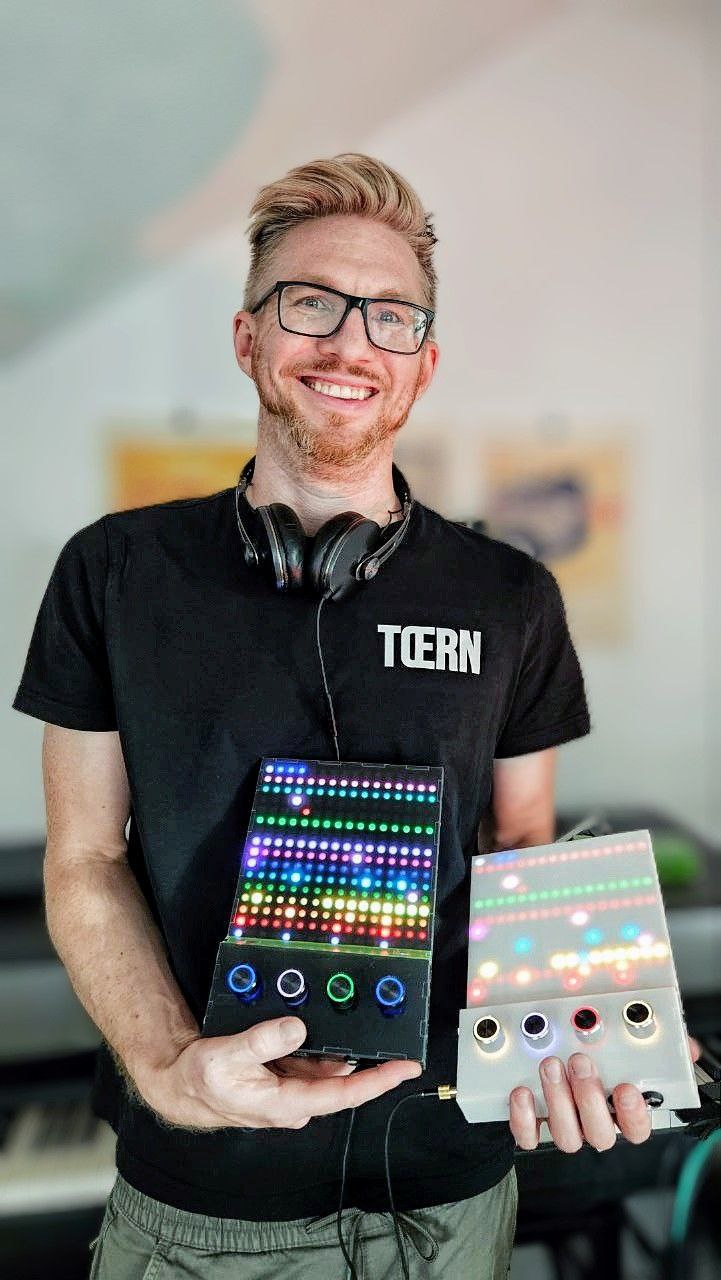 TŒRN Close-up